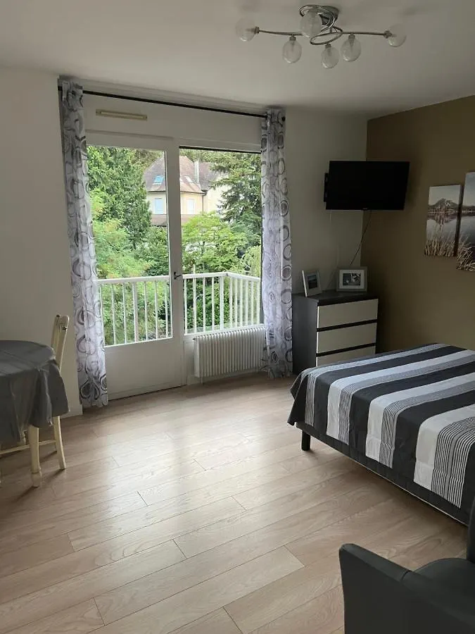 Superbe Appartement En Residence Avec Piscine. Aix-les-Bains 0*,
